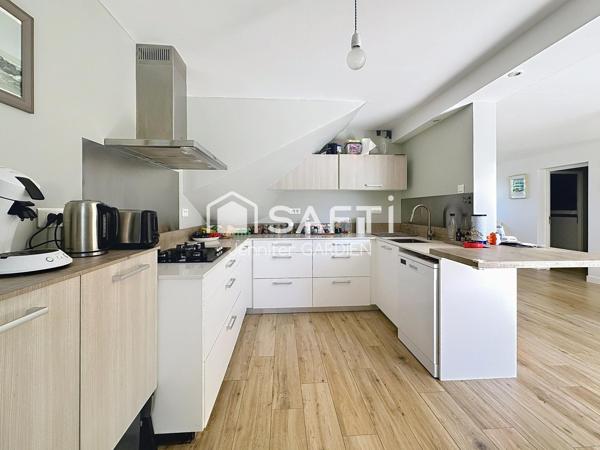 Maison familiale rénovée de 132m²  – 4 chambres – Terrain de 556m² – Quartier recherché