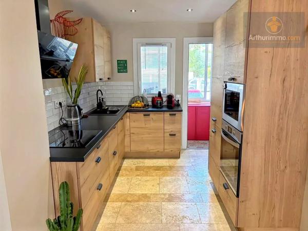 Vente                                                      Appartement
                        
                     3 pièces                      60 m2                     à Six-Fours-les-Plages