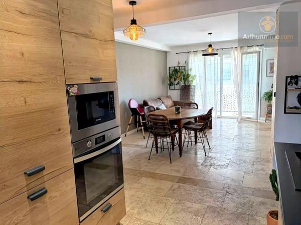 Vente                                                      Appartement
                        
                     3 pièces                      60 m2                     à Six-Fours-les-Plages