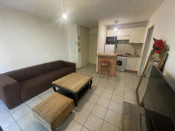 Vente                                                      Appartement
                        
                     2 pièces                      32 m2                     à Le Luc