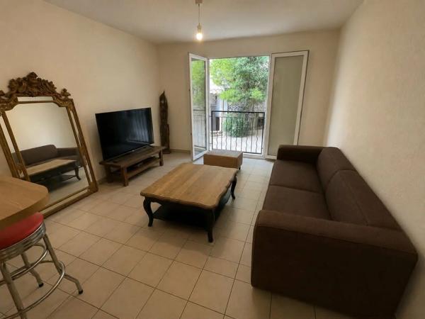 Vente                                                      Appartement
                        
                     2 pièces                      32 m2                     à Le Luc