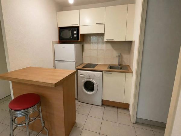 Vente                                                      Appartement
                        
                     2 pièces                      32 m2                     à Le Luc