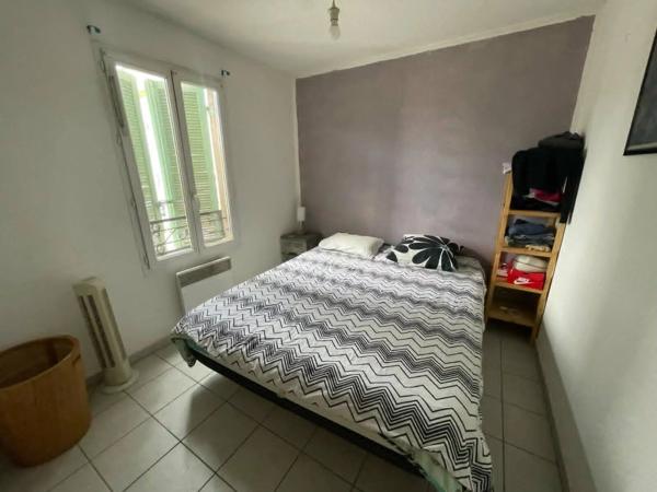 Vente                                                      Appartement
                        
                     2 pièces                      32 m2                     à Le Luc