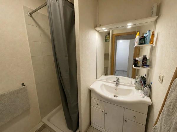 Vente                                                      Appartement
                        
                     2 pièces                      32 m2                     à Le Luc
