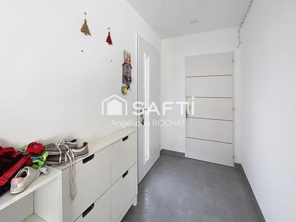 Villa récente de plain pied 3 chambres avec garage sur Magalas