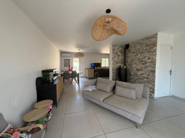 Charmante maison de type 4+ Garage entièrement rénové à Bouc bel air.