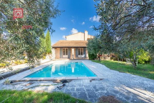 Maison Carpentras 6 pièce(s) 137 m2 sur un terrain de 770 m2 avec piscine
