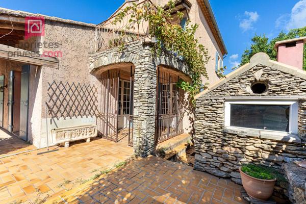 Maison Carpentras 6 pièce(s) 137 m2 sur un terrain de 770 m2 avec piscine