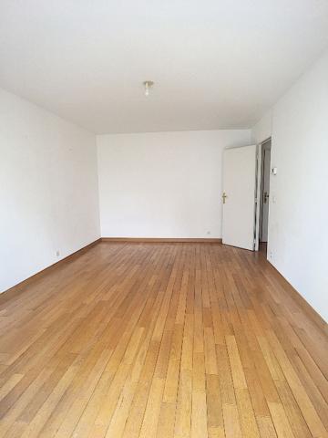 A louer : Appartement Montigny Le Bretonneux - Quartier le village- 2 pièces 45.70 m2