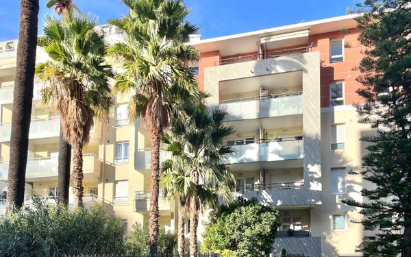 Appartement à vendre    3 pièces • 51,17 m2 Nice