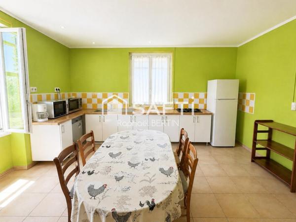 Maison familiale 4 chambres avec dépendances et potentiel à Vivonne