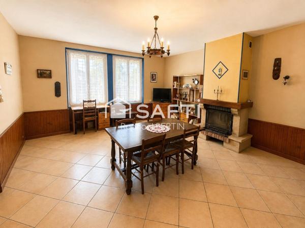 Maison familiale 4 chambres avec dépendances et potentiel à Vivonne