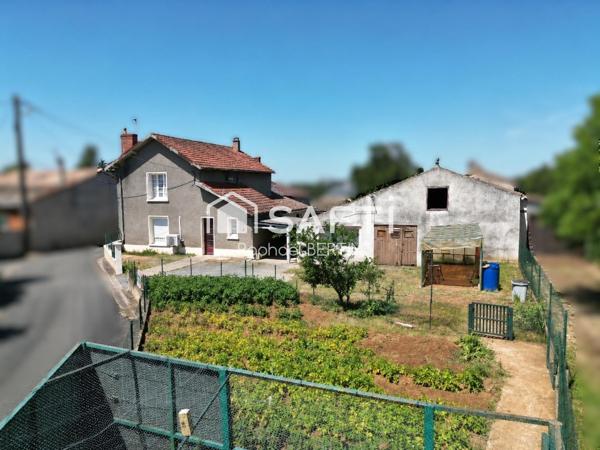 Maison familiale 4 chambres avec dépendances et potentiel à Vivonne