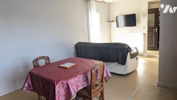 Maison de type 4 p + cuisine et garage accolé sur 448 m² de terrain 