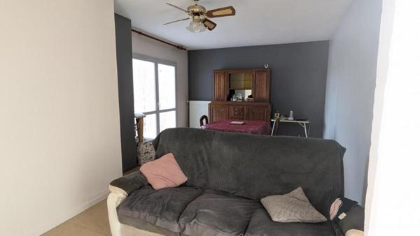 Maison de type 4 p + cuisine et garage accolé sur 448 m² de terrain 