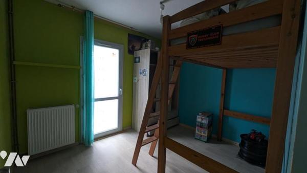 Maison de type 4 p + cuisine et garage accolé sur 448 m² de terrain 