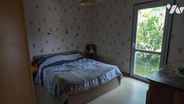 Maison de type 4 p + cuisine et garage accolé sur 448 m² de terrain 