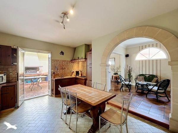 Maison à vendre 488 250 € Léognan 4 p 165 m² DPE D