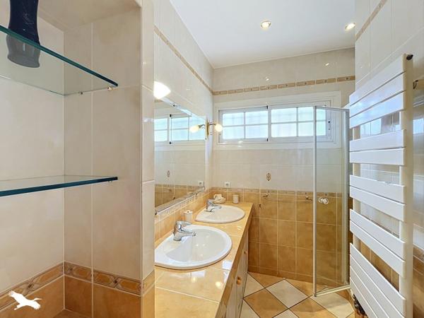 Maison à vendre 488 250 € Léognan 4 p 165 m² DPE D