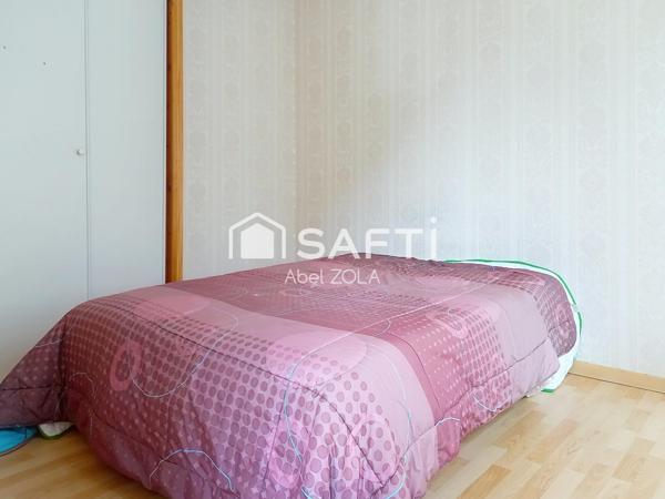 Appartement 2 pièces avec un séjour, une chambre, une cuisine, un WC, une cave.