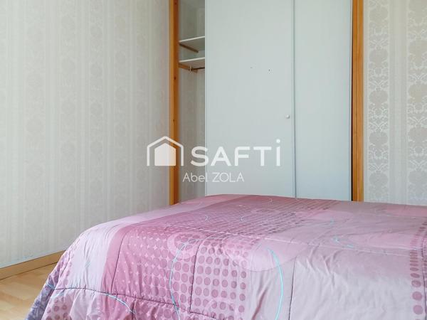 Appartement 2 pièces avec un séjour, une chambre, une cuisine, un WC, une cave.