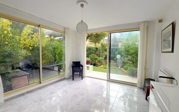 Appartement à vendre    3 pièces • 51 m2 La Seyne-sur-Mer