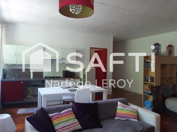 Lot de 5 appartements, atelier, terrasses.