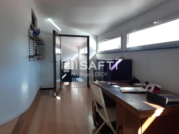 Lot de 5 appartements, atelier, terrasses.