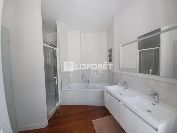 Achat immeuble Cognac - 9 pièce(s) - 198 m² - 504 000 €