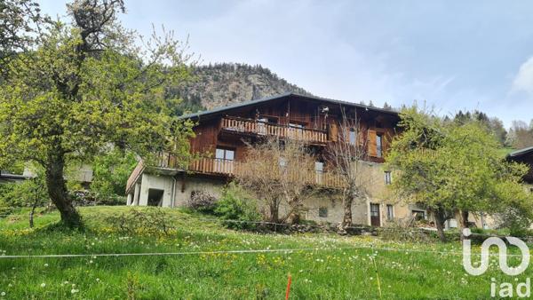 Appartement 4 pièces de 116 m² à La Léchère (73260)