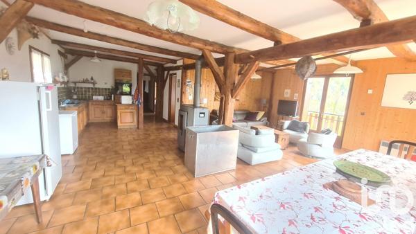 Appartement 4 pièces de 116 m² à La Léchère (73260)