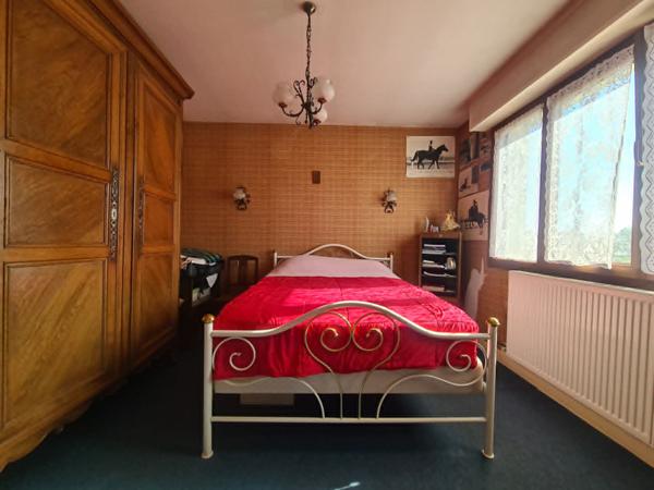 Charmante maison 4 pièces à vendre à Biesles - Un havre de paix à rafraîchir !