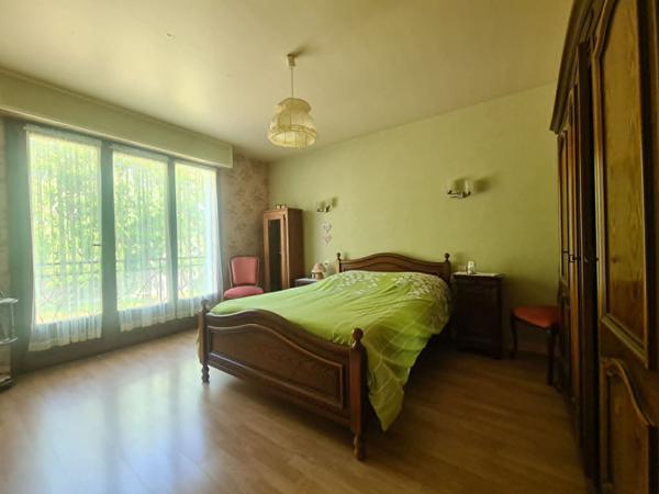 Charmante maison 4 pièces à vendre à Biesles - Un havre de paix à rafraîchir !