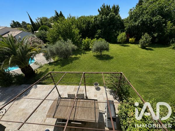 Maison à vendre 6 pièces 140 m² Camaret-sur-Aigues