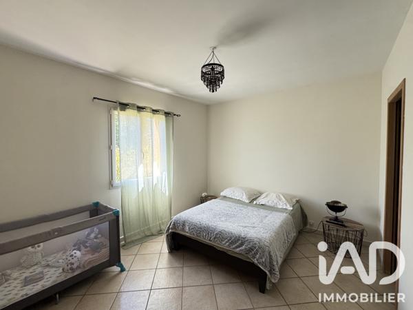 Maison à vendre 6 pièces 140 m² Camaret-sur-Aigues