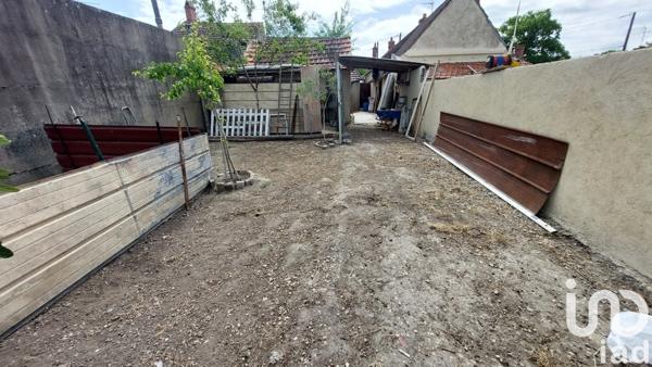 Maison traditionnelle 4 pièces de 100 m² à Vierzon (18100)