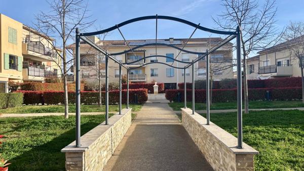 Le Muy T3 avec terrasse-garage-piscine et parking