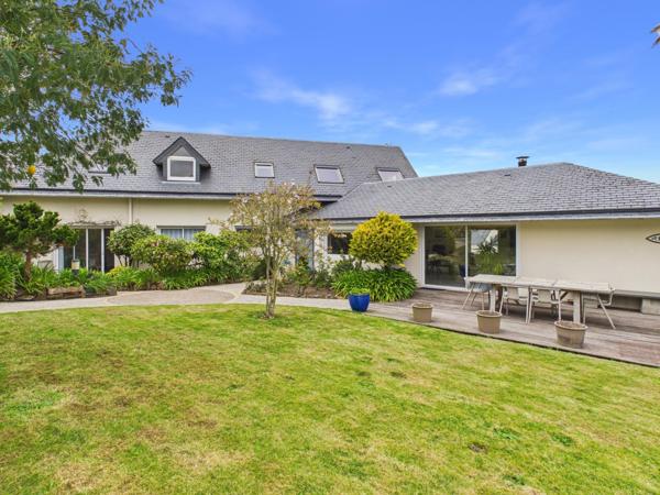 Carantec – Maison d’exception avec vue mer imprenable et studio indépendant