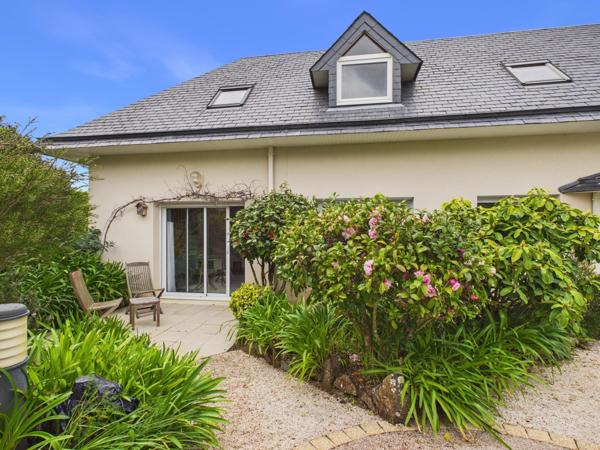 Carantec – Maison d’exception avec vue mer imprenable et studio indépendant