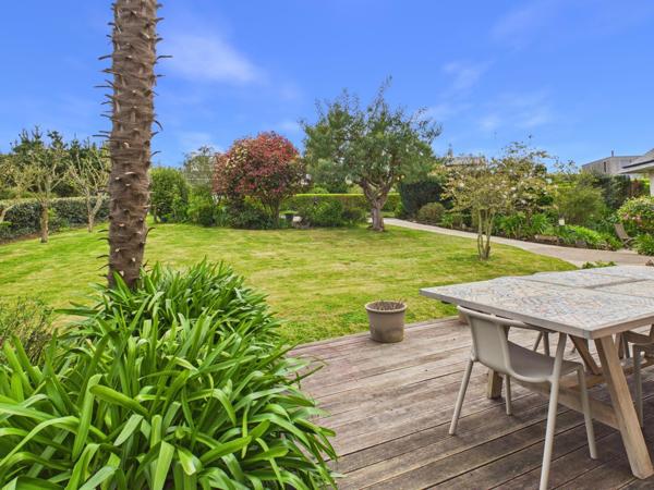 Carantec – Maison d’exception avec vue mer imprenable et studio indépendant