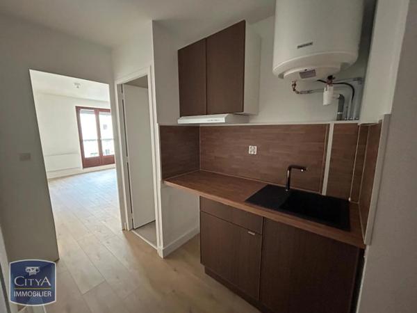Appartement à louer 1 pièce 27.99m² Saint-Étienne (42000)