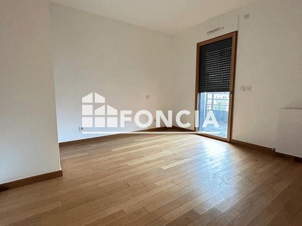 Location Appartement 3 pièces 90.68 m² - 7 RUE DES HEULINES Cergy 95000