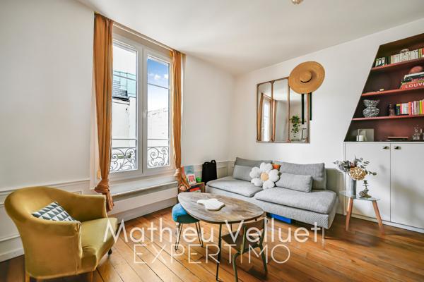 Paris (75018) Piscine Amiraux, T2 traversant de 38.57m2 carrez au 6ème avec asc.