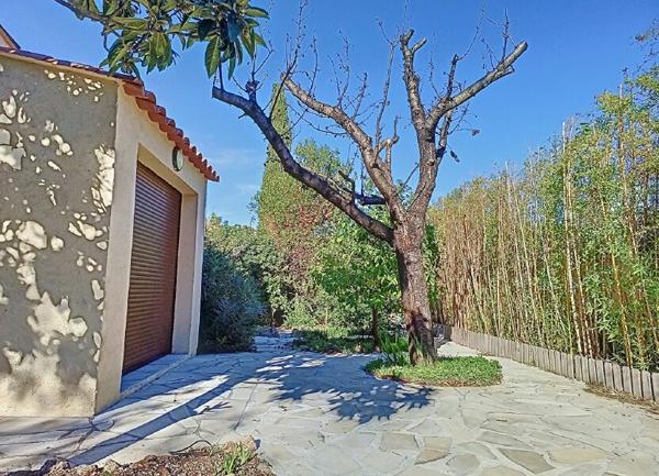 Maison à vendre    5 pièces •    Saint-Raphaël