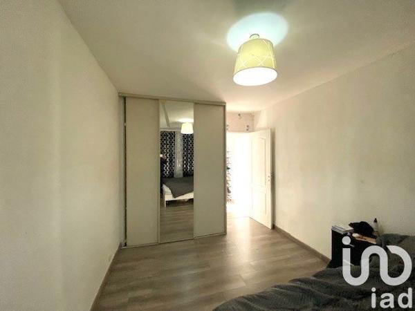 Appartement 4 pièces de 90 m² à Hem (59510)