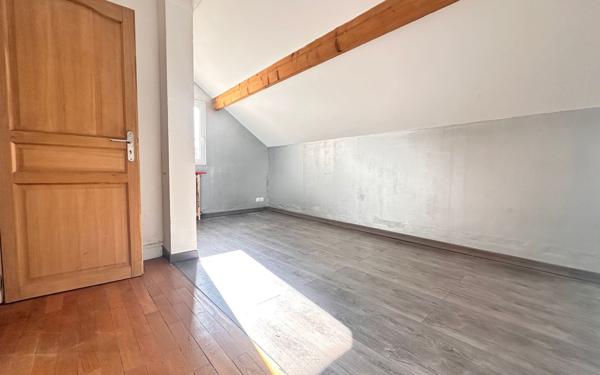 Maison à vendre    6 pièces • 140 m2 Saint-Maur-des-Fossés