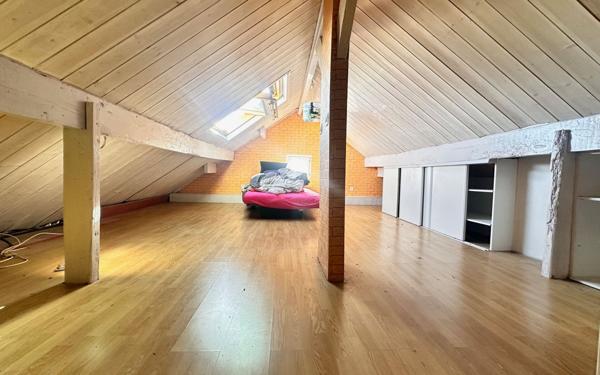 Maison à vendre    6 pièces • 140 m2 Saint-Maur-des-Fossés