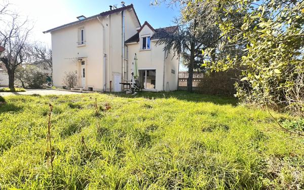 Maison à vendre    6 pièces • 140 m2 Saint-Maur-des-Fossés