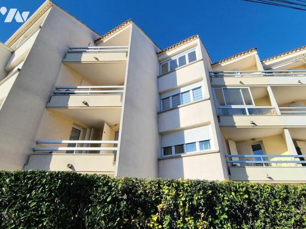 A PONT SAINT ESPRIT, A DEUX PAS DES COMMERCES STUDIO 26M² 