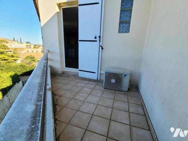 A PONT SAINT ESPRIT, A DEUX PAS DES COMMERCES STUDIO 26M² 